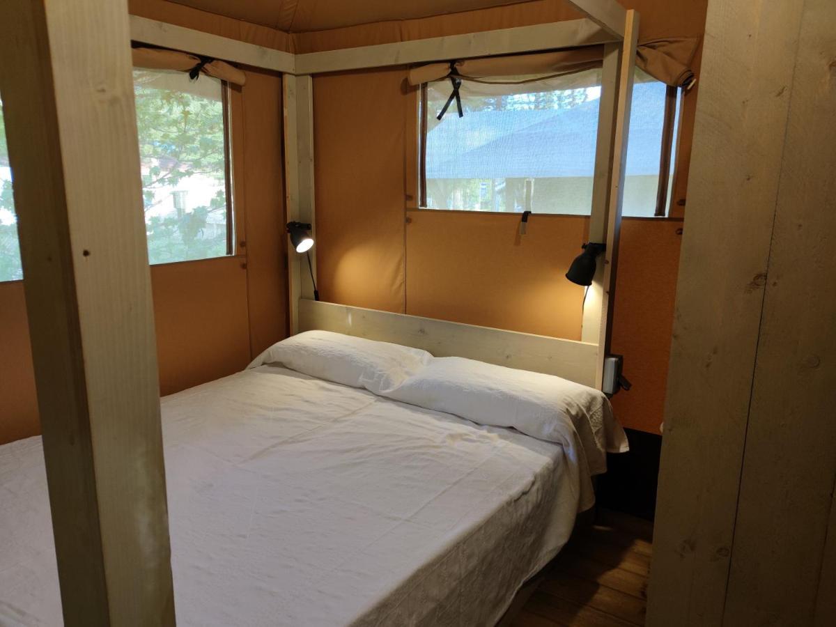 Teiraboa Base Camp Hotel Arzúa Eksteriør billede